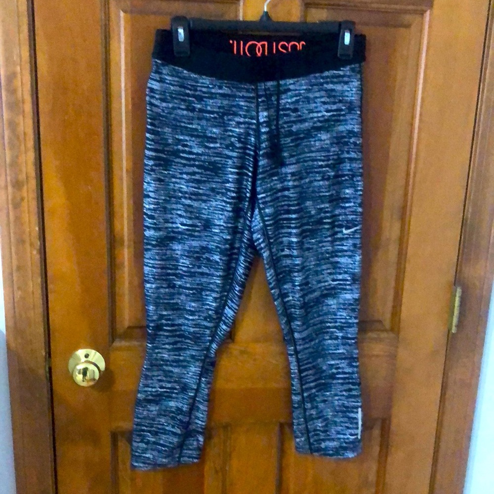 3/4 length leggings. Nike dry fit sz Medium